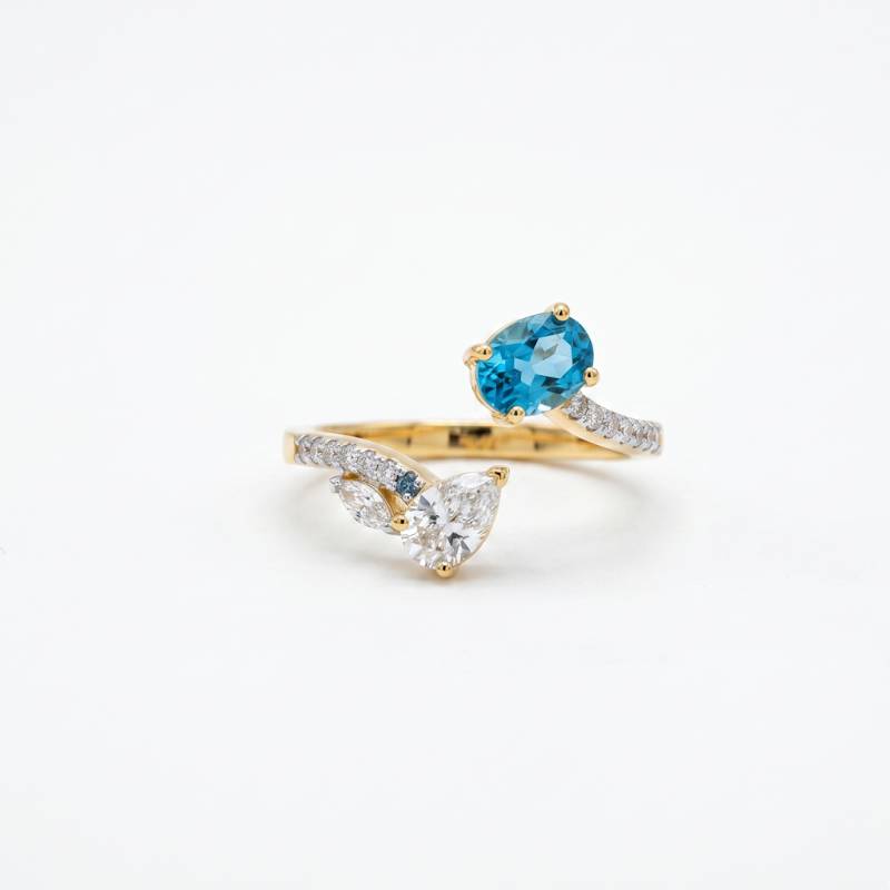 Navya Diamond Ring