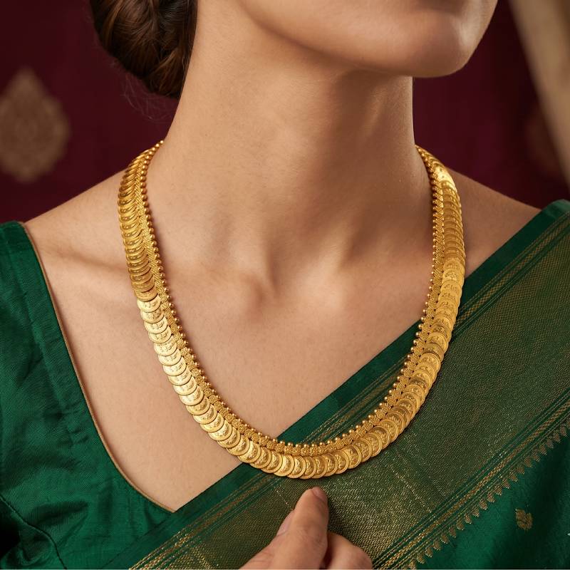 Niharika Kasu Gold Haram