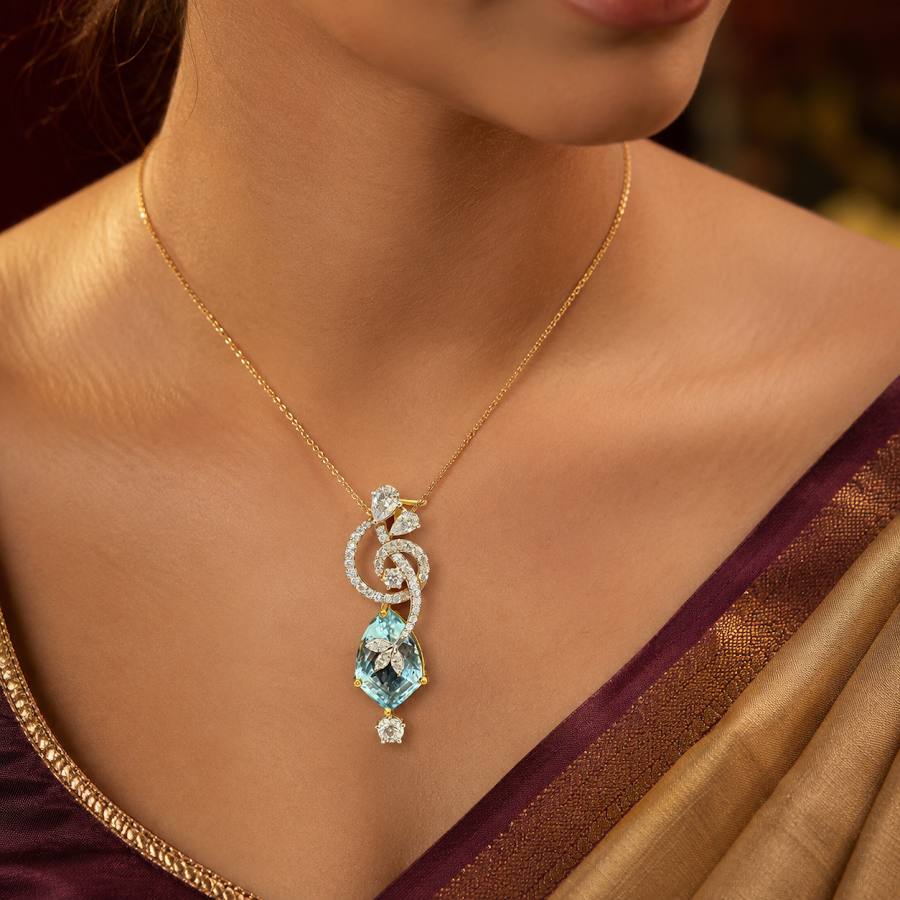Classic Gold Pendant