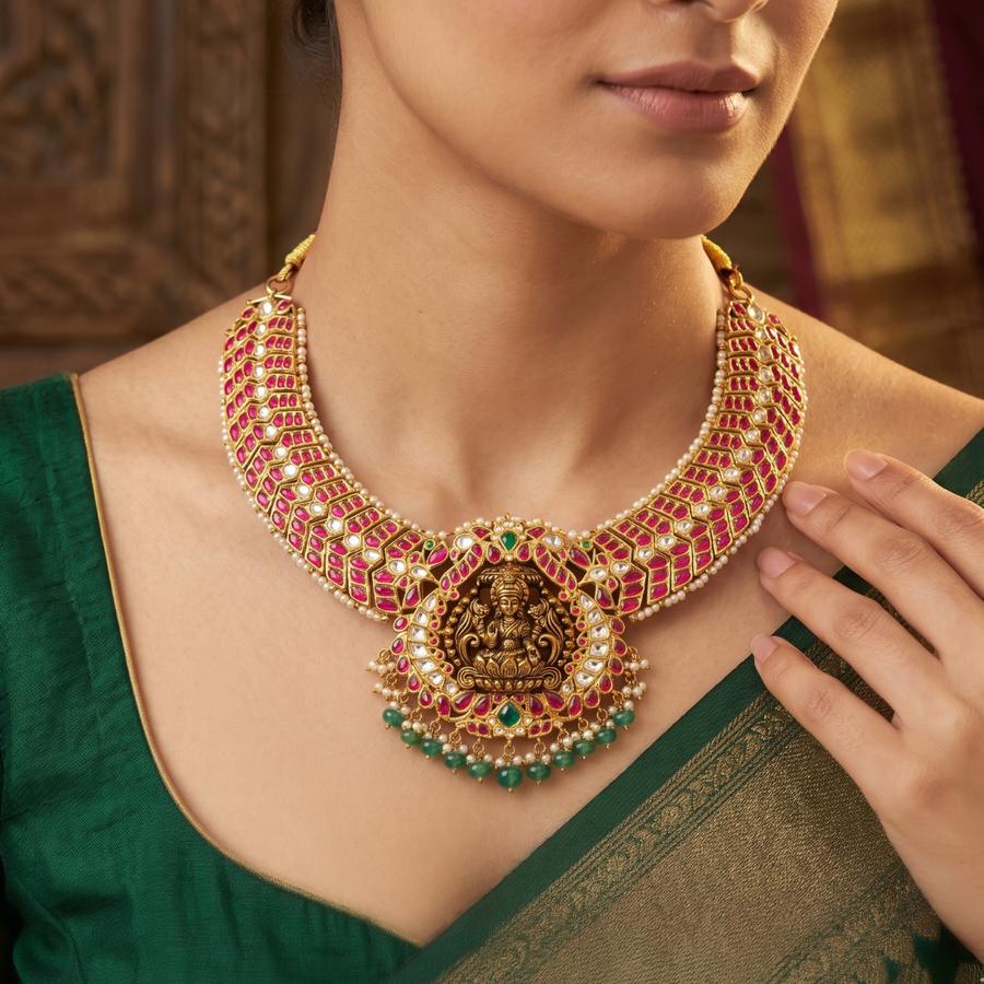 Kundan vs Polki: Understanding the Difference